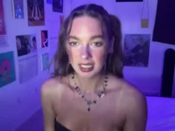 izzyxoxo8 webcam chaturbate model stream image