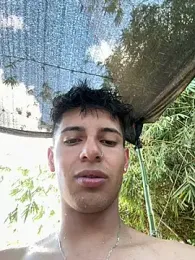 YEICK-17 webcam stripchat model stream image