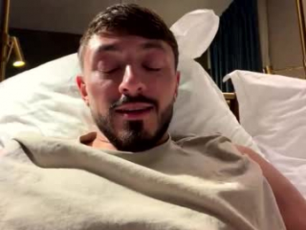 travonidas webcam model stream image