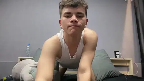 MaxWoolf webcam stripchat model stream image