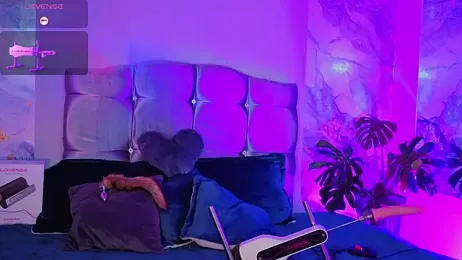 sky_jules webcam model stream image