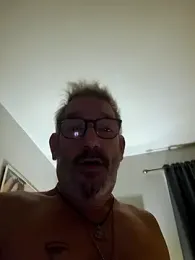 FoxDadBtm webcam model stream image