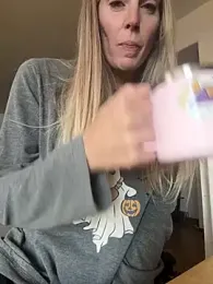 ItsDanniG webcam model stream image