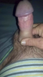 Aple82 webcam model stream image