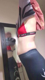 KinkyBeanie420 webcam model stream image