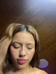 Sofia18_pinkk webcam stripchat model stream image