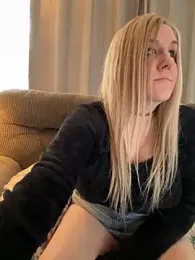 PuckBunny17 webcam model stream image
