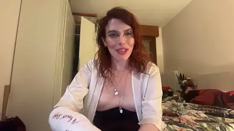 Regine_5 webcam stripchat model stream image