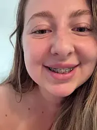 curvyflawless webcam model stream image