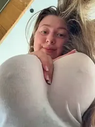 curvyflawless webcam model stream image