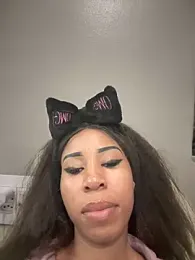Diam-__ webcam model stream image