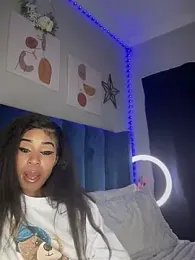 Diam-__ webcam model stream image