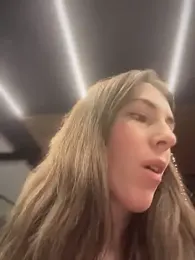 MommmyYummy webcam model stream image