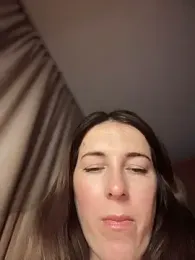 MommmyYummy webcam model stream image