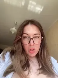 MommmyYummy webcam model stream image