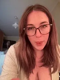 MommmyYummy webcam model stream image