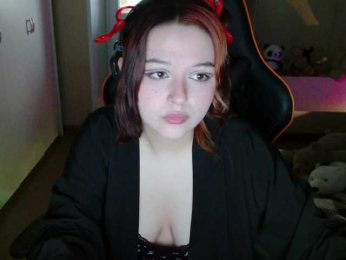 LylyBearrr webcam model stream image