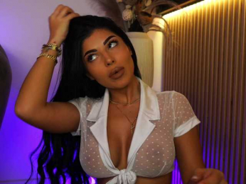 KimyBroox webcam model stream image
