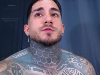 twonaugthy77 webcam model stream image