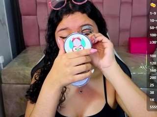 victoria-castillo-b webcam model stream image