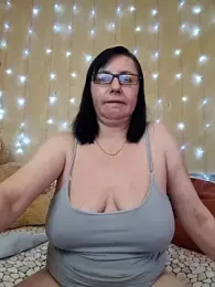 Amberhotqueen webcam model stream image
