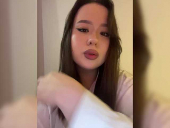 CateLong webcam model stream image