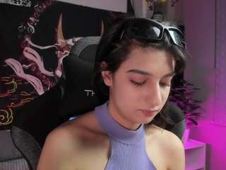 elfyrares webcam camsoda model stream image