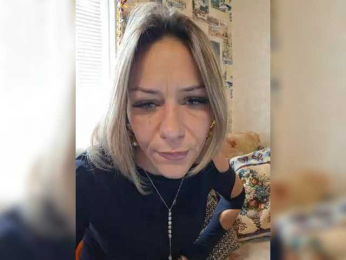 krisred webcam bongacams model stream image