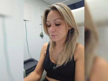 krisred webcam model stream image