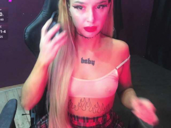 AshMila webcam model stream image