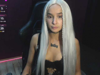 AshMila webcam model stream image
