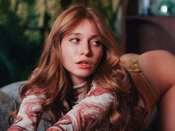 TianaTinn webcam model stream image