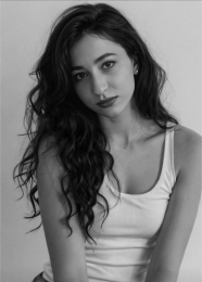OdetteEarney webcam model stream image