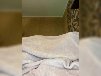 LouiseJenkin webcam model stream image