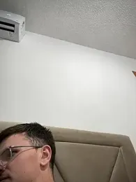 backes_re webcam model stream image