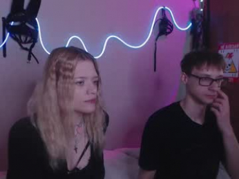 your_horny_friends webcam model stream image