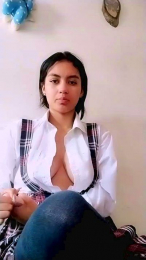 Alahiateen webcam model stream image