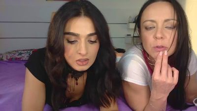 maia183 webcam model stream image