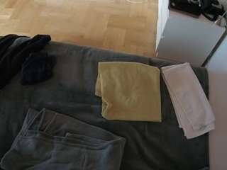 voyeurcam-julmodels-greybed-2 webcam model stream image
