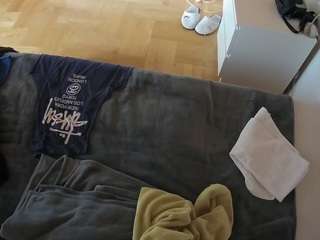 voyeurcam-julmodels-greybed-2 webcam model stream image