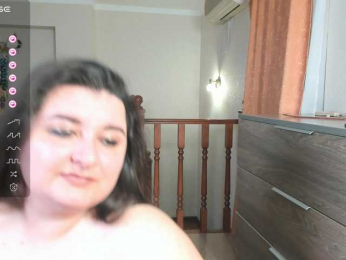 KiraFire webcam bongacams model stream image