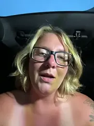 Lizzyloo webcam model stream image
