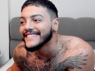 Colton White webcam model stream image