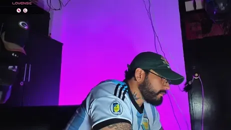 CamiloGray_ webcam model stream image