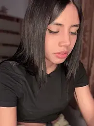 Laura-Khalifa webcam model stream image