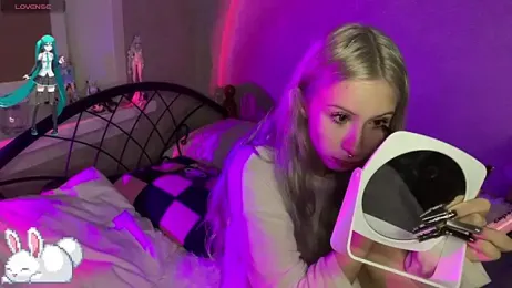 Elaincutee webcam model stream image