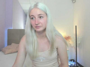 HollyTaillor webcam model stream image