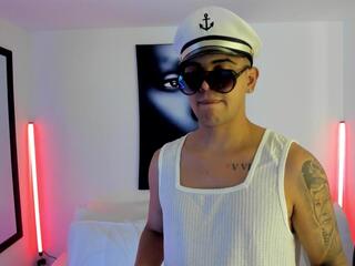 Lenyn Max webcam model stream image