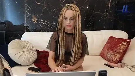 LickyLola webcam model stream image