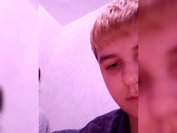 2Lesbians webcam model stream image